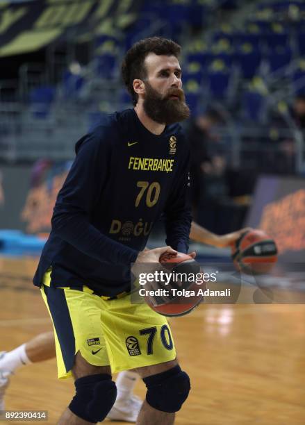 Luigi Datome, #70 of Fenerbahce Dogus in action during the 2017/2018 Turkish Airlines EuroLeague Regular Season Round 12 game between Fenerbahce...