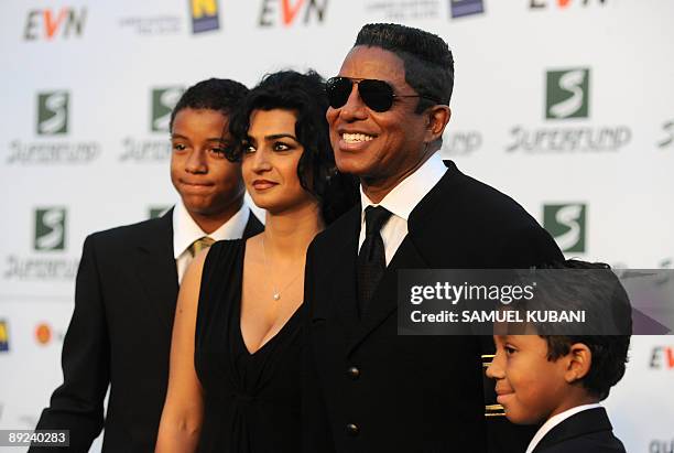 Jaffer Rashid 599 Michael Jackson Wife Stock Photos, High-Res Pictures, and Images ...