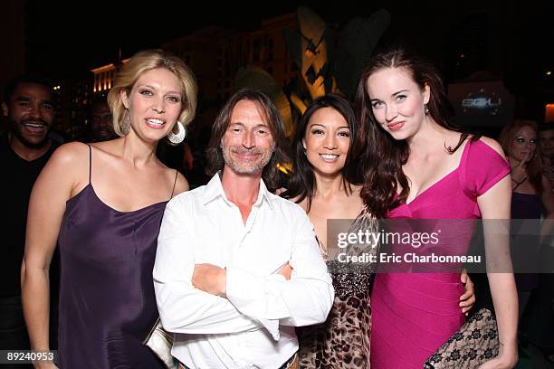 Alaina Kalanj, Robert Carlyle, Ming-Na and Elyse Levesque at MGM's 'SG-U: Stargate Universe' launch party at Comicon on July 23, 2009 at the Hotel...