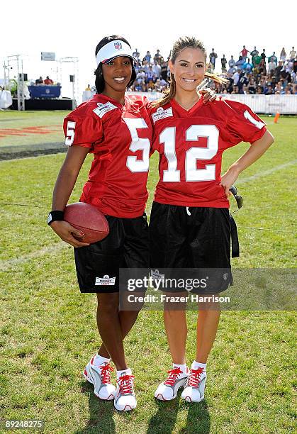 Singer Kelly Rowland and Maria Menounos, tv personality take part in the Madden NFL 10 Pigskiin Pro-Am on Xbox 360 event on July 24, 2009 in Malibu,...
