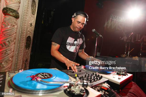 Eric Remy Dj 52 Dj Eric Cubeechee Photos & High Res Pictures - Getty Images