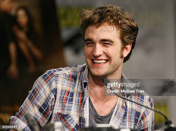 Actor Robert Pattinson attends the 2009 Comic-Con "Twilight: New Moon" press conference held at the Hilton San Diego Bayfront Hotel on July 23, 2009...