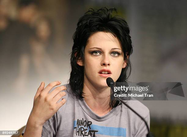 Actress Kristen Stewart attends the 2009 Comic-Con "Twilight: New Moon" press conference held at the Hilton San Diego Bayfront Hotel on July 23, 2009...