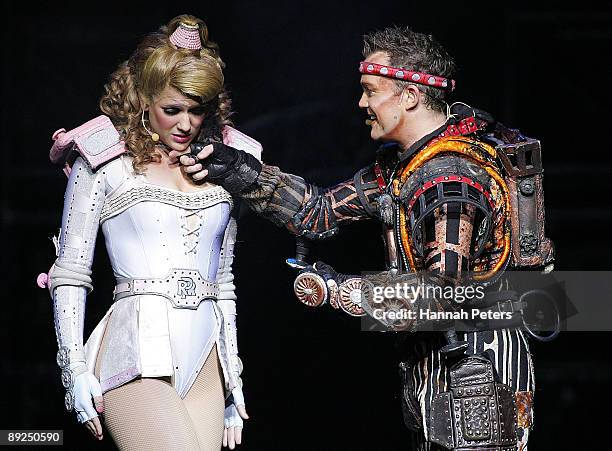 Rusty Golding Rebecca Pearl Stock-Fotos und Bilder - Getty Images