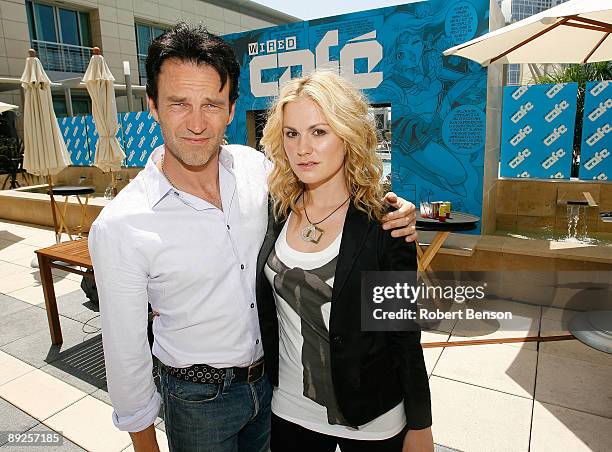 Stephen Moyer and Anna Paquin at the WIRED Cafe at Comic-Con at The Omni on July 25, 2009 in San Diego, California.