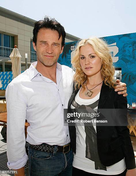 Stephen Moyer and Anna Paquin at the WIRED Cafe at Comic-Con at The Omni on July 25, 2009 in San Diego, California.