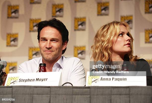 Stephen Moyer and Anna Paquin of True Blood attend a press conference on day three of Comic-Con on July 25, 2009 in San Diego, California.