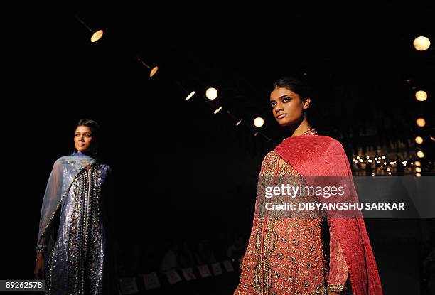 Neeru Rajput Model 4,821 Entertainment Pictures Of The Week July 30 Stock Photos, High-Res ...