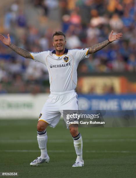 David Beckham of the Los Angeles Galaxy plays against the Kansas City Wizards at CommunityAmerica Ballpark on July 25, 2009 in Kansas City, Kansas.