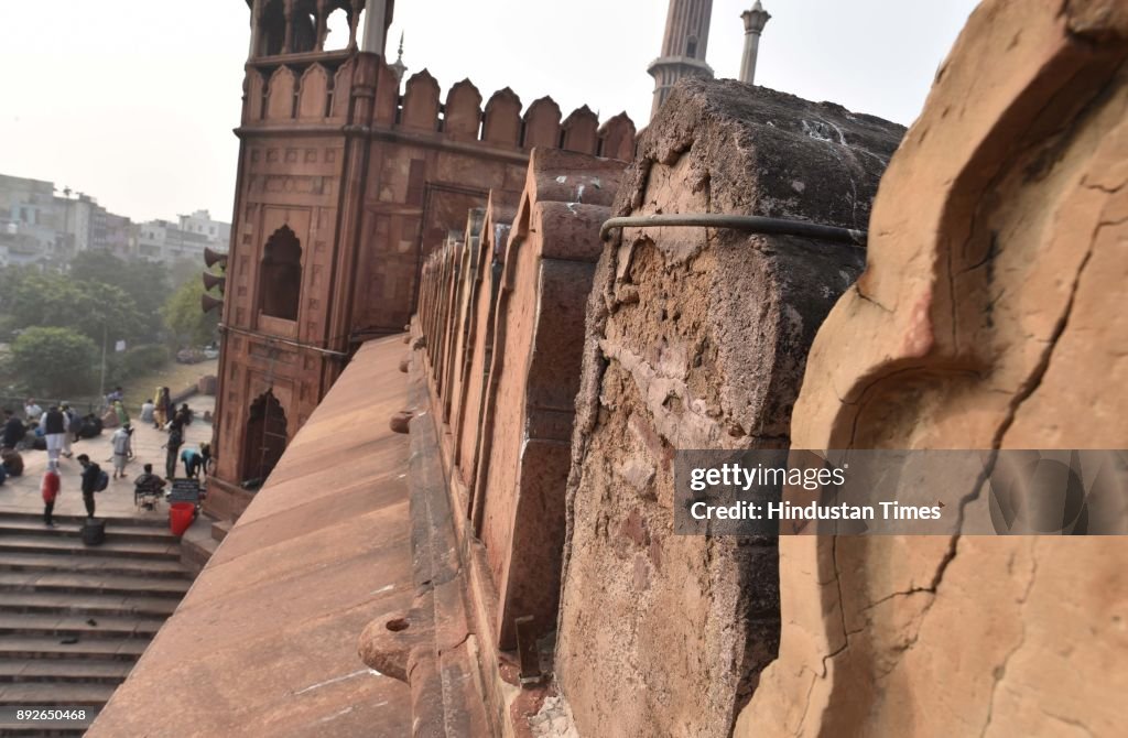 Special Shoot On Degeneration Of 17th Century Jama Masjid