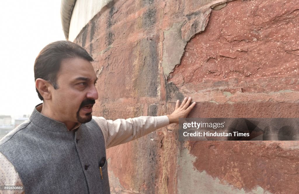 Special Shoot On Degeneration Of 17th Century Jama Masjid