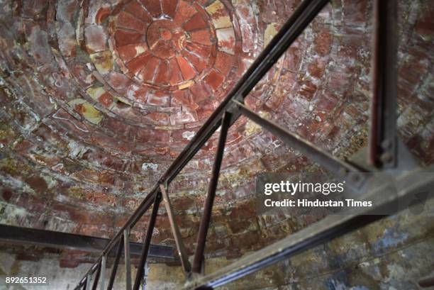 Cracks seen inside the Jama Masjid dome on December 13, 2017 in New Delhi, India. The 17th century mosque built by Mughal emperor Shahjahan has...