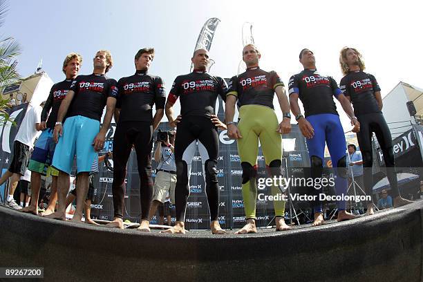 Nicol Yadin, Tom Curren, Bruce Irons, Kelly Slater, C.J. Hobgood, Heitor Alves and Rob Machado line up on the stage for the fans prior to the WPS...