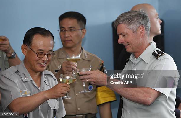 110 Us Forces Korea General Walter Sharp Stock Photos, High-Res ...
