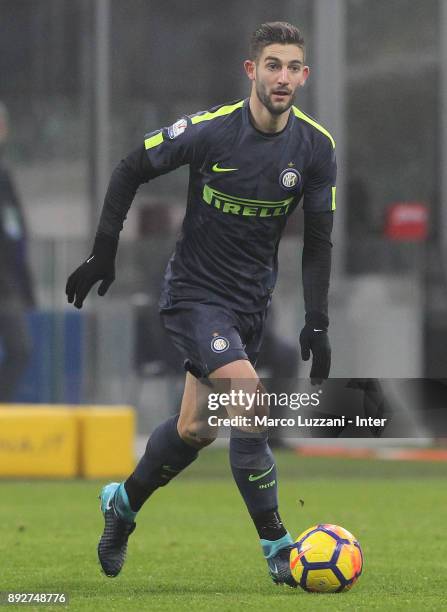 Roberto Gagliardini of FC Internazionale in action during the TIM Cup match between FC Internazionale and Pordenone at Stadio Giuseppe Meazza on...