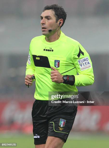 Referee Juan Luca Sacchi looks on during the TIM Cup match between FC Internazionale and Pordenone at Stadio Giuseppe Meazza on December 12, 2017 in...