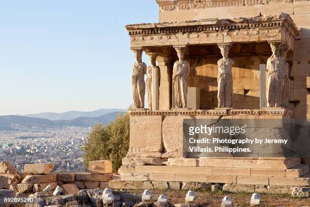 erechtheion, the acropolis of athens - diosa atenea fotografías e imágenes de stock