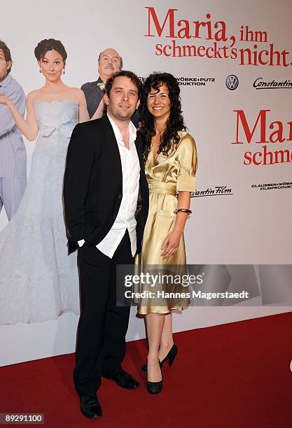 Actor Christian Ulmen and his wife Huberta attend the world premiere of 'Maria, Ihm Schmeckt's Nicht!' on July 27, 2009 in Munich, Germany.