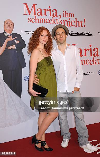 Actress Marleen Lohse and Sebastian attend the world premiere of "Maria, Ihm Schmeckt's Nicht!" on July 27, 2009 in Munich, Germany.