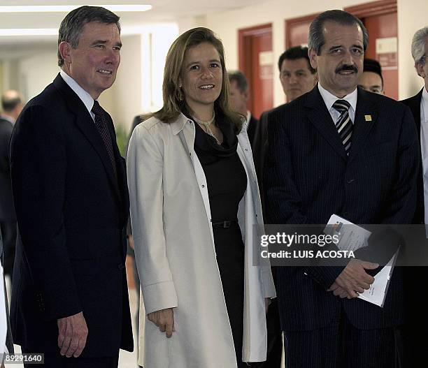 Director of the Office of National Drug Control Policy, Gil Kerlikowske, Mexican first lady Margarita Zavala and Mexican Secretary of Health Jose...