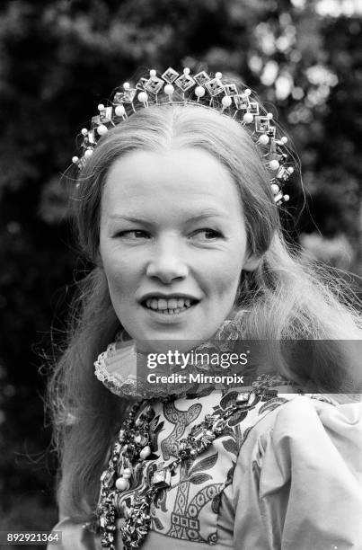 Filming 'Mary, Queen of Scots' began at Shepperton Studios. Glenda Jackson plays Elizabeth I of England, 13th May 1971.