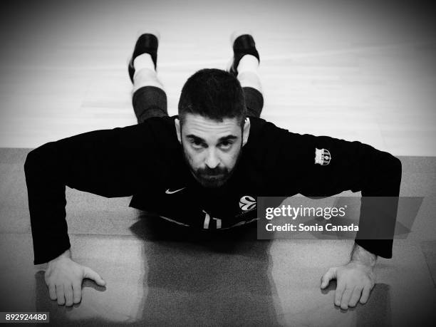 Juan Carlos Navarro, #11 guard of FC Barcelona Lassa warms up prior the 2017/2018 Turkish Airlines Euroleague Regular Season Round 12 game between...