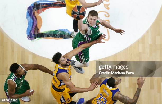 Adam Waczynski, #21 of Unicaja Malaga in action during the 2017/2018 Turkish Airlines EuroLeague Regular Season game between Unicaja Malaga and...