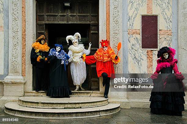grupo de máscaras en el carnaval de venecia (xxl - harlequin fotografías e imágenes de stock