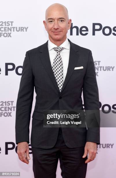 Jeff Bezos arrives at "The Post" Washington, DC Premiere at The Newseum on December 14, 2017 in Washington, DC.