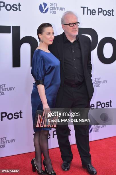 Tracy Letts and Carrie Coon arrive for the premiere of "The Post" on December 14 in Washington, DC. / AFP PHOTO / Mandel NGAN