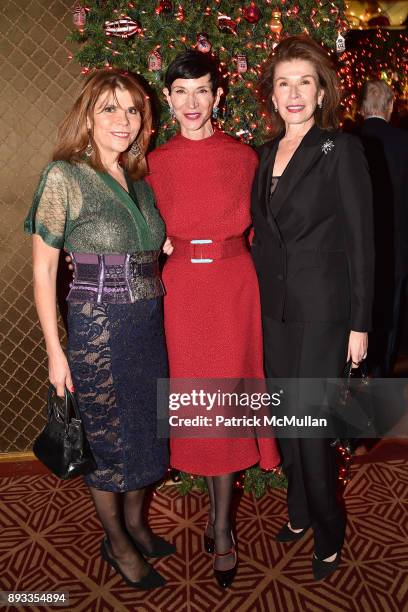 Ivana Lowell, Amy Fine Collins and Sara Colleton attend A Christmas Cheer Holiday Party 2017 Hosted by George Farias, Anne and Jay McInerney at The...