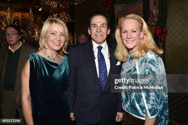 Janna Bullock, R. Couri Hay and Muffie Potter Aston attend A Christmas Cheer Holiday Party 2017 Hosted by George Farias, Anne and Jay McInerney at...