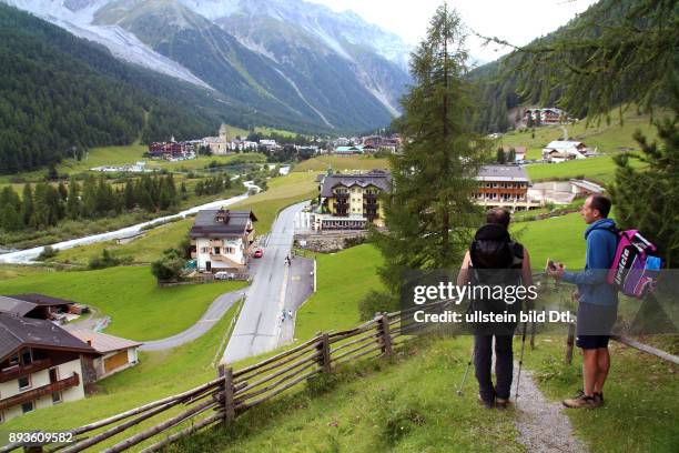 Sulden ist ein Bergdorf mit etwa 400 Einwohnern im Suldental im westlichen Teil Südtirols . Es gehoert zur Gemeinde Stilfs, liegt auf 1.900 mUrlaub...