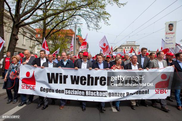 Deutschland/Berlin, , IGBCE-Grossdemonastration in Berlin; Die Industriegewerkschaft Bergbau, Chemie, Energie hat ihre Mitglieder aufgerufen, mit...