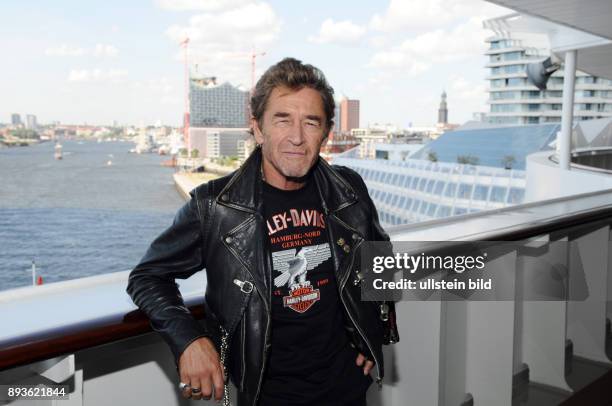 Fototermin mit Peter Maffay am 24. 08.2013 in Hamburg auf dem Kreuzfahrtschiff Queen Mary 2