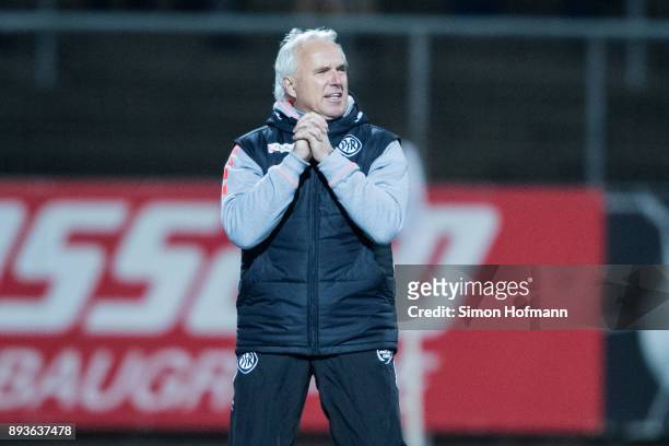 Head coach Peter Vollmann of Aalen reacts during the 3. Liga match between VfR Aalen and SC Fortuna Koeln at Ostalb Stadion on December 15, 2017 in...