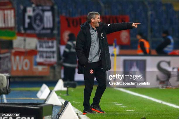 Coach Friedhelm Funkel of Duesseldorf during the Second Bundesliga match between Eintracht Braunschweig and Fortuna Duesseldorf at Eintracht Stadion...