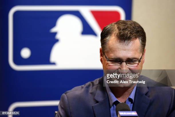 Manager Scott Servais of the Seattle Mariners speaks during media availability at the 2017 Winter Meetings at the Walt Disney World Swan and Dolphin...
