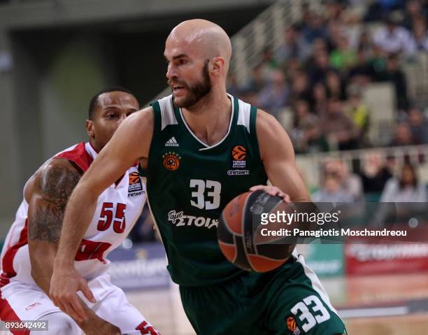 Nick Calathes, #33 of Panathinaikos Superfoods Athens competes with Curtis Jerrells, #55 of AX Armani Exchange Olimpia Milan during the 2017/2018...