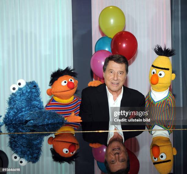 ?Aber bitte mit Sahne!? - Die ?Sesamstraße? Fototermin in Kulisse mit Udo Jürgens, Ernie und Bert und Krümelmonster