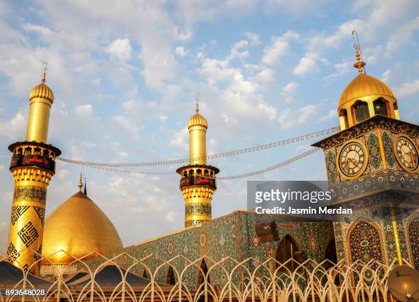shrine of imam hussain ibn ali in karbala iraq - karbala fotografías e imágenes de stock