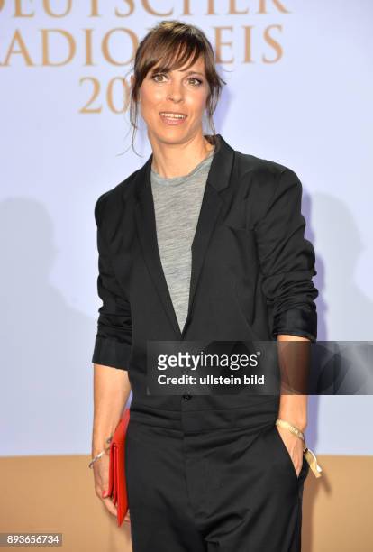 Gala _Deutscher Radiopreis 2016_am im Schuppen 52 Australiastraße Hamburg Auf dem Roten Teppich : Anneke Kim Sarnau, Schauspielerin