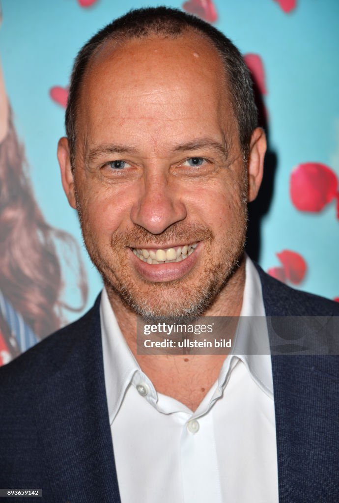 _Cindy Reller_Theater Uraufführung ,Premiere im Schmidts TIVOLI in ...