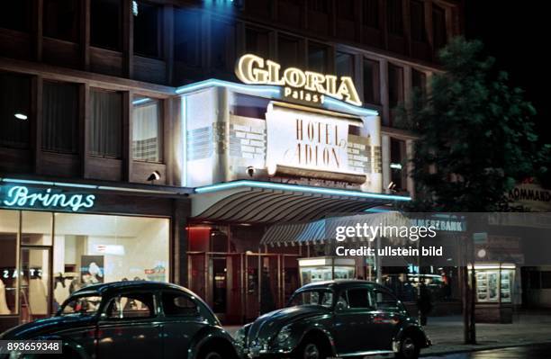 Berlin, Kurfuerstendamm, Gloria Palast cinema at night