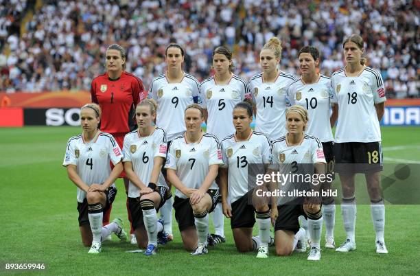 Deutschland - Nigeria TEAMAUFOTO Deutschland Nadine ANGERER , Birgit PRINZ , Annike KRAHN, Kim KULIG, Linda BRESONIK , Kerstin GAREFREKES Babett...