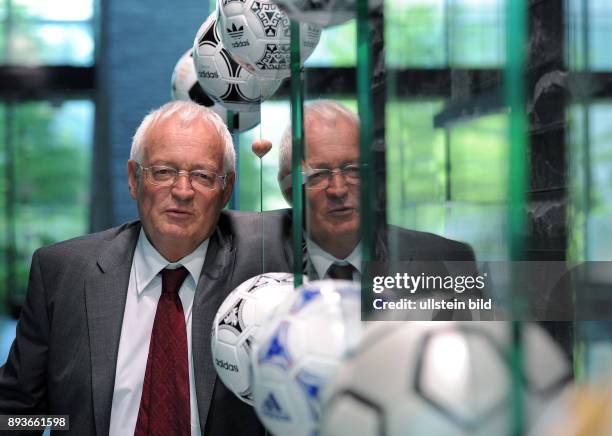 Fussball International FIFA Meeting des FIFA Ethics Committee. Richter Hans-Joachim Eckert