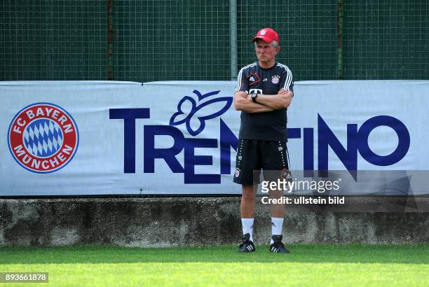 Fussball 1. Bundesliga: Saison Vorbereitung 2012/2013 Trainingslager des FC Bayern Muenchen Trainer Jupp Heynckes