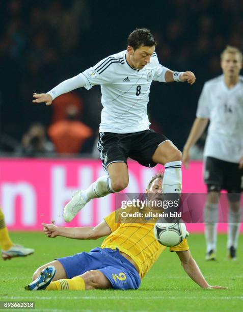 Fußball-Weltmeisterschaft Brasilien 2014, Qualifikation, Gruppe C - Fussball International WM Qualifikation 2014 Deutschland - Schweden Mesut Oezil...