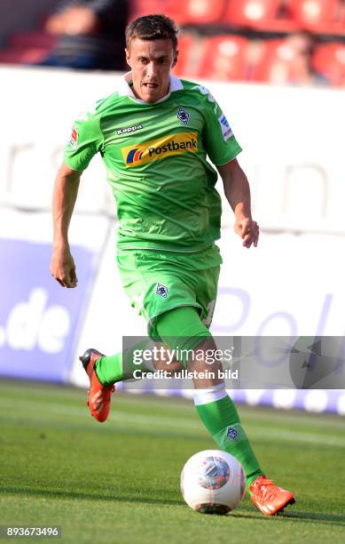 Bundesliga 2013/2014 Testspiel FC Ingolstadt 04 - Borussia Moenchengladbach Max Kruse am Ball