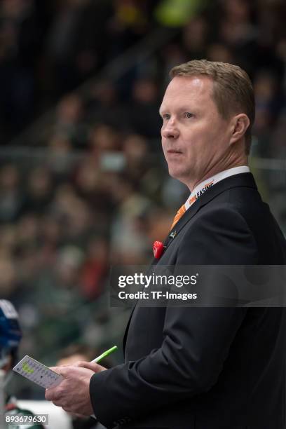 Head coach Mike Stewart of Augsburger Panther looks on during the DEL match between Augsburger Panther and Duesseldorfer EG on December 15, 2017 in...